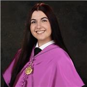 Estudiante de máster con nivel elevado de inglés y habilidades para impartir clases.